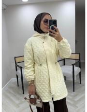 bej kapüşonlu kapitone mont