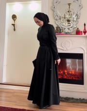 siyah birit detaylı elbise